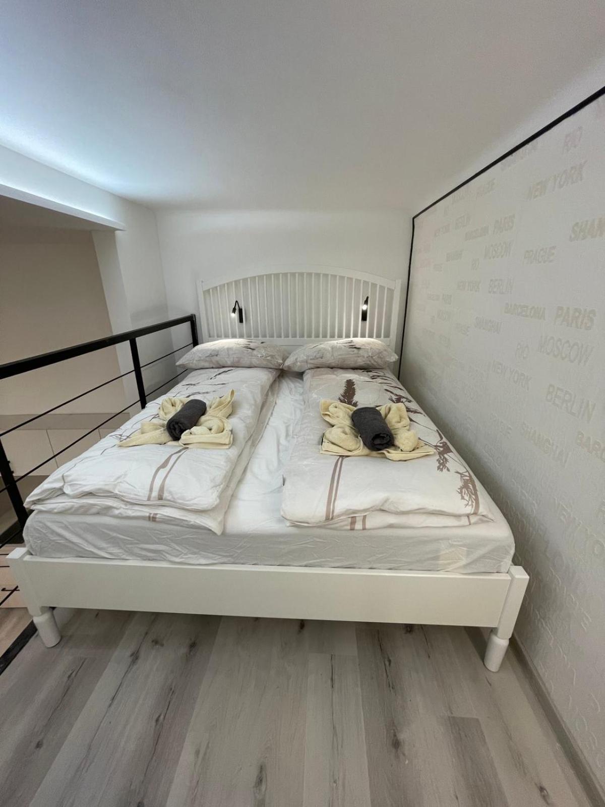 Szekely Apartment Near Deak Ferenc Square With Free Parking In Garage بودابست المظهر الخارجي الصورة